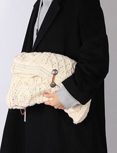 vintage knit cluth bag