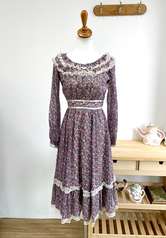 vintage floral midi dress