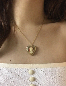 cameo heart necklace