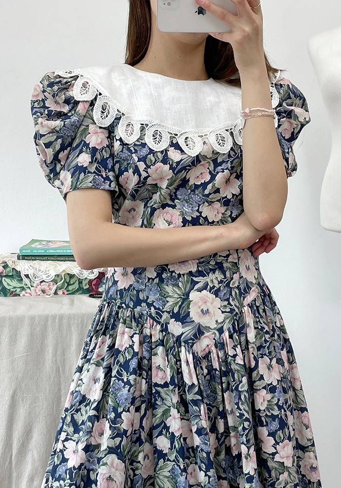 lisa navy floral dress