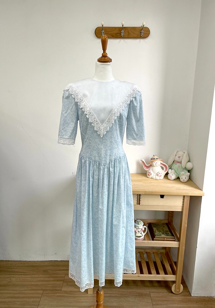 pastel gunnesax dress